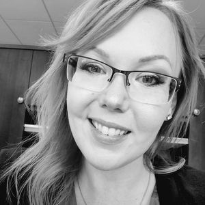 Meet your Posher, Stacy